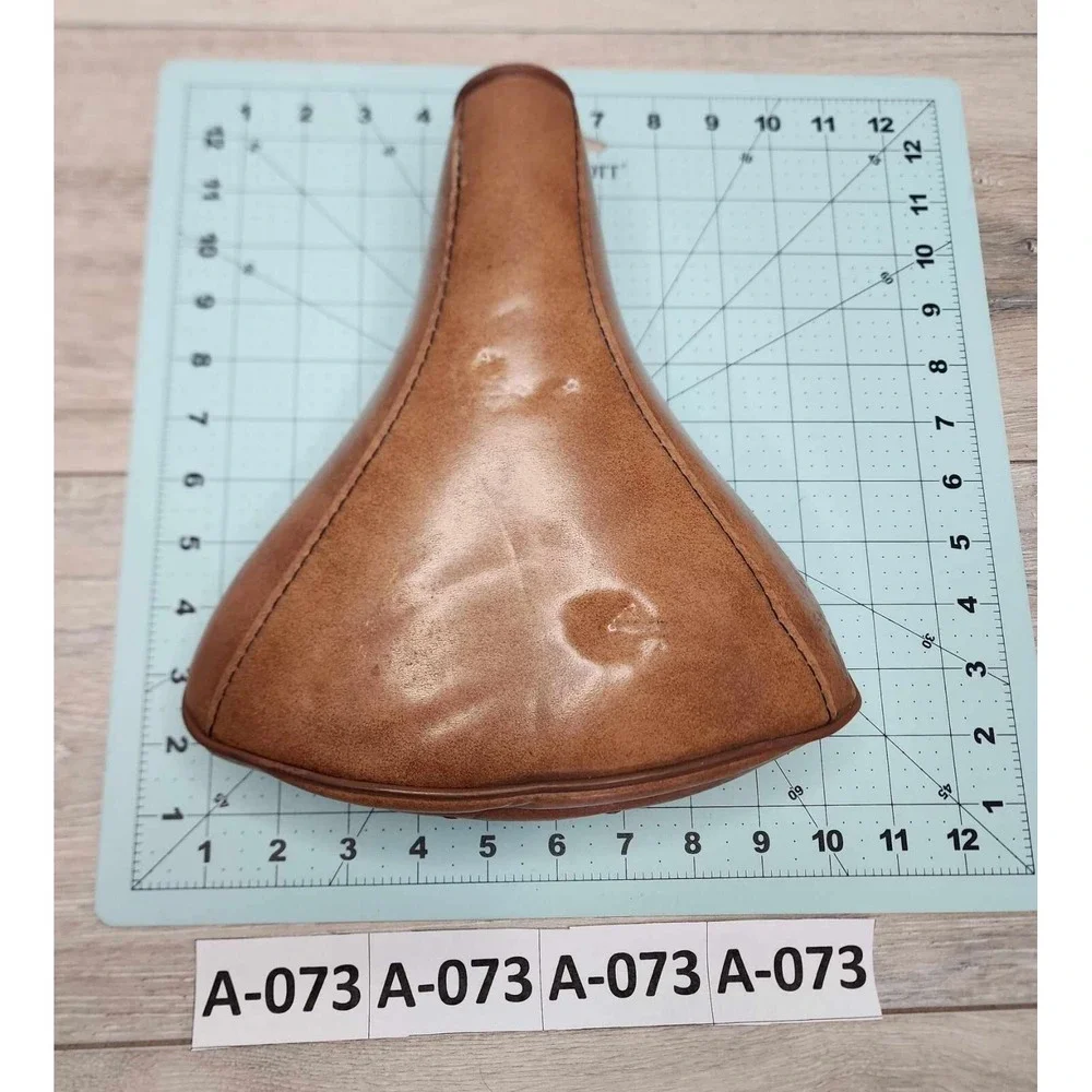 Vintage Persons Bicycle Cruiser Saddle Seat Made‎ in USA Brown tan